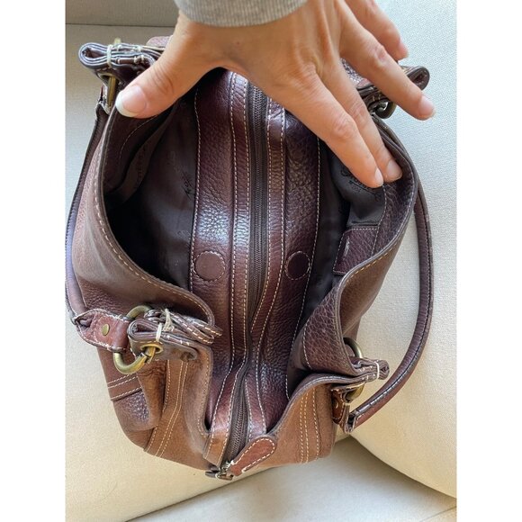 Fossil leather shoulder bag. Tear in liner - Picture 9 of 16